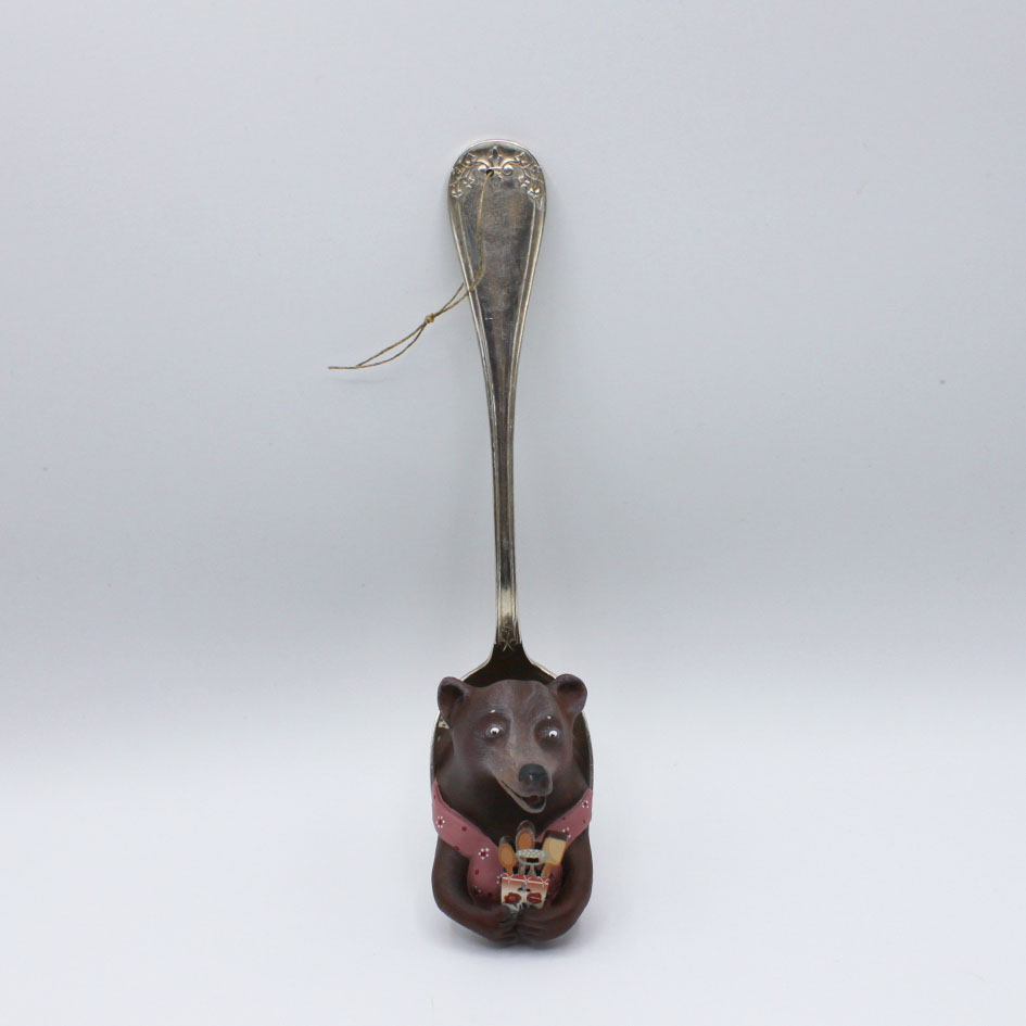 L'ourse aux ustensiles – Image 2